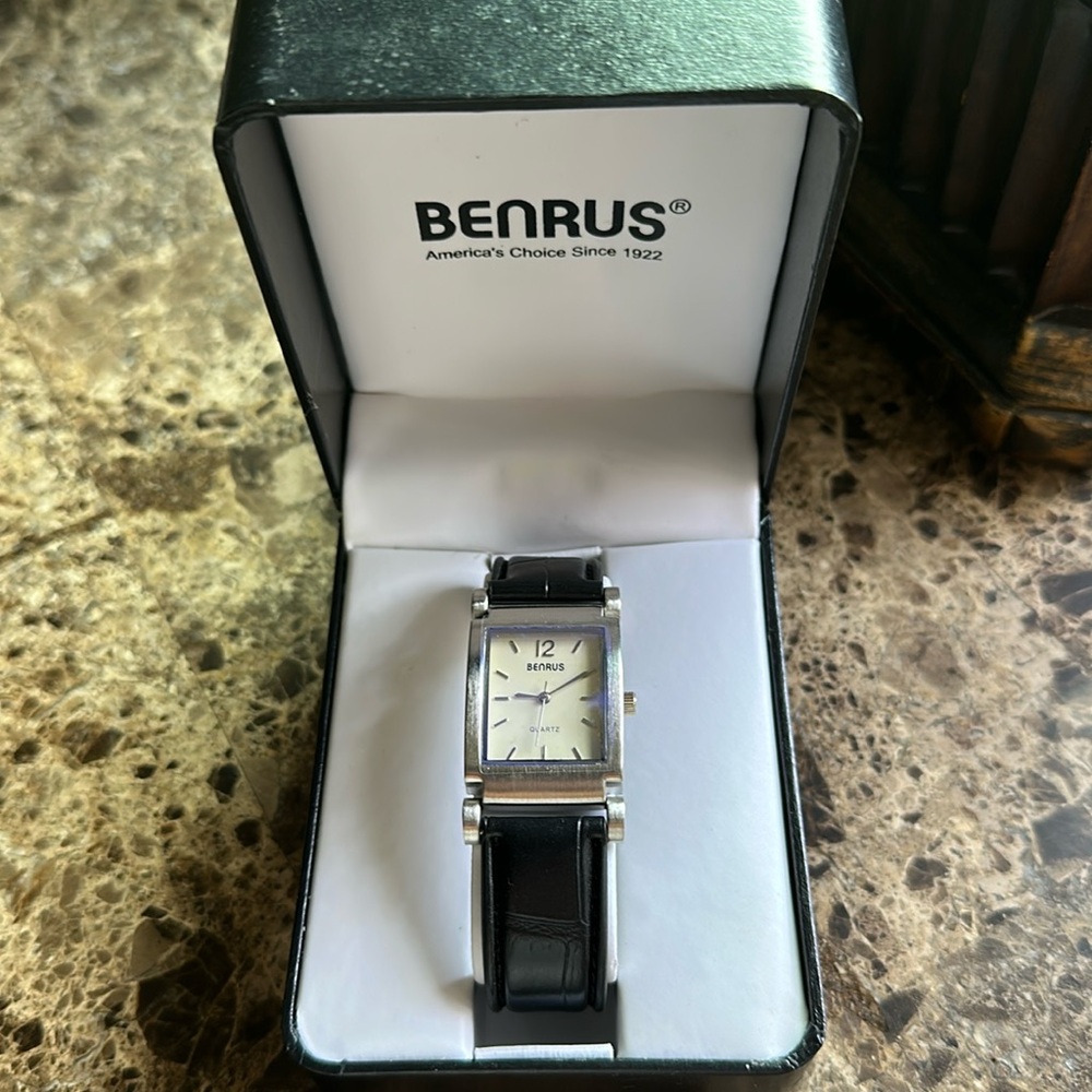 NWT BENRUS Men's Watch